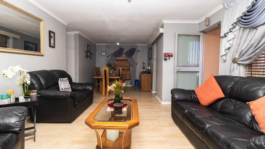 3 Bedroom Property for Sale in Highbury Western Cape